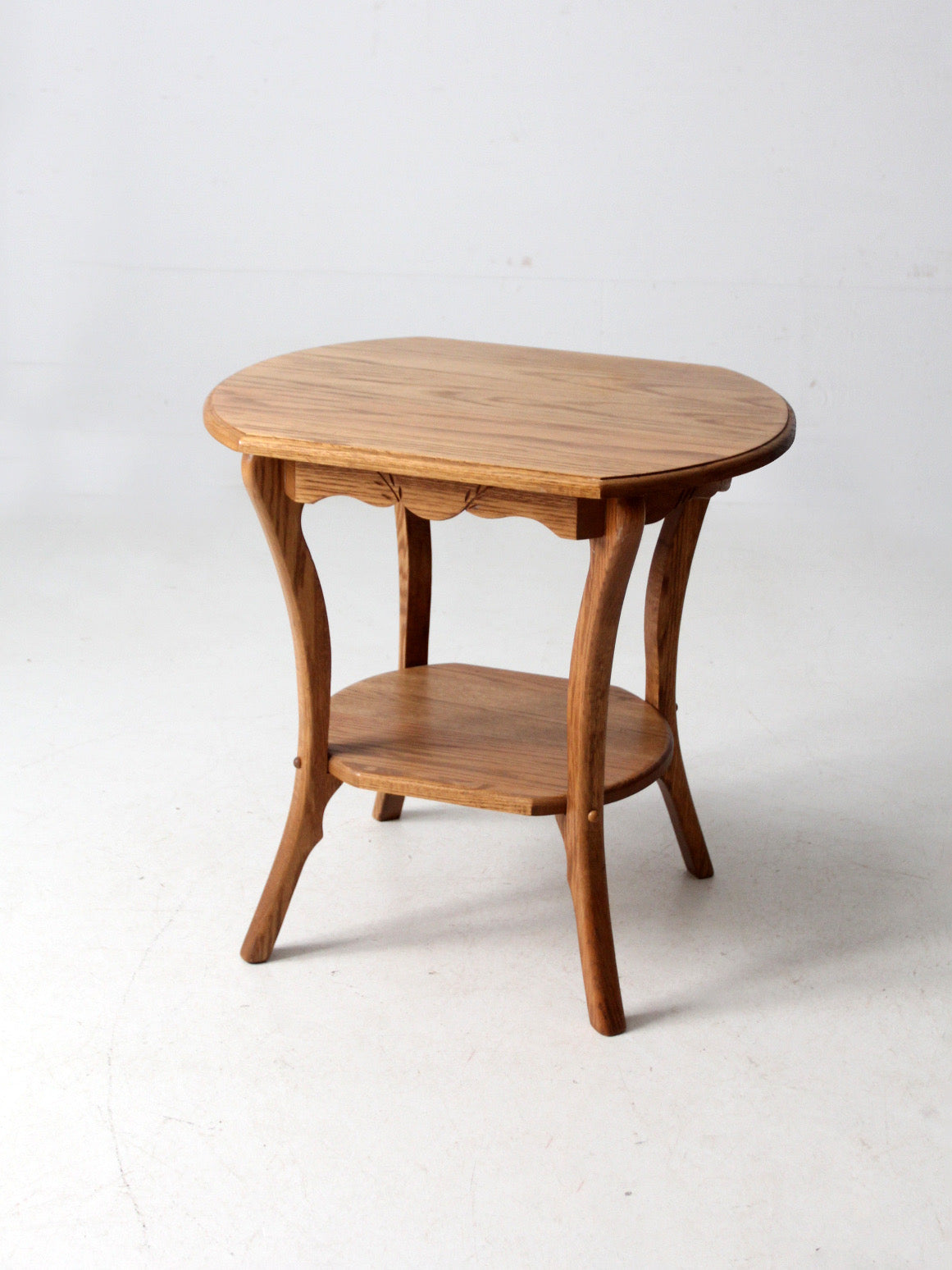 vintage oak Colonial Revival style end table