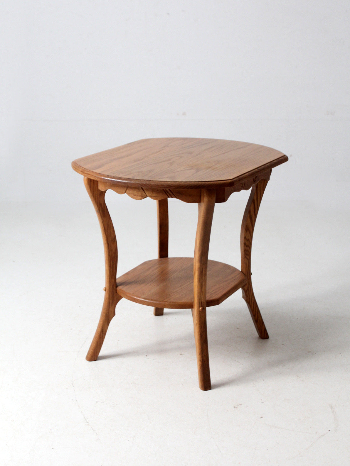 vintage oak Colonial Revival style end table