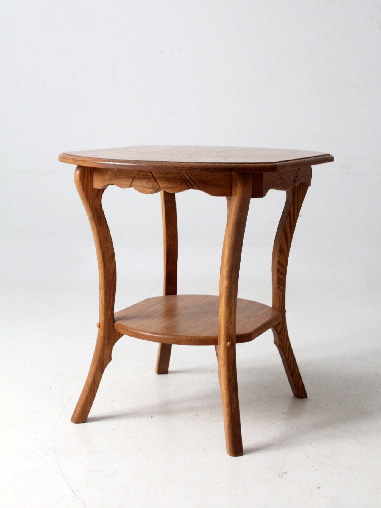 vintage oak Colonial Revival style end table