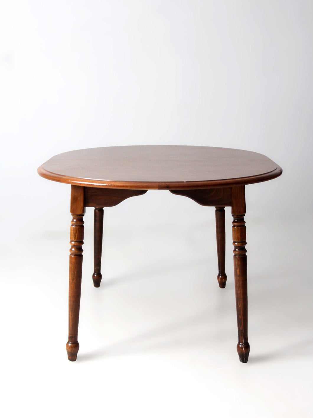 mid-century Colonial Revival extendable dining table