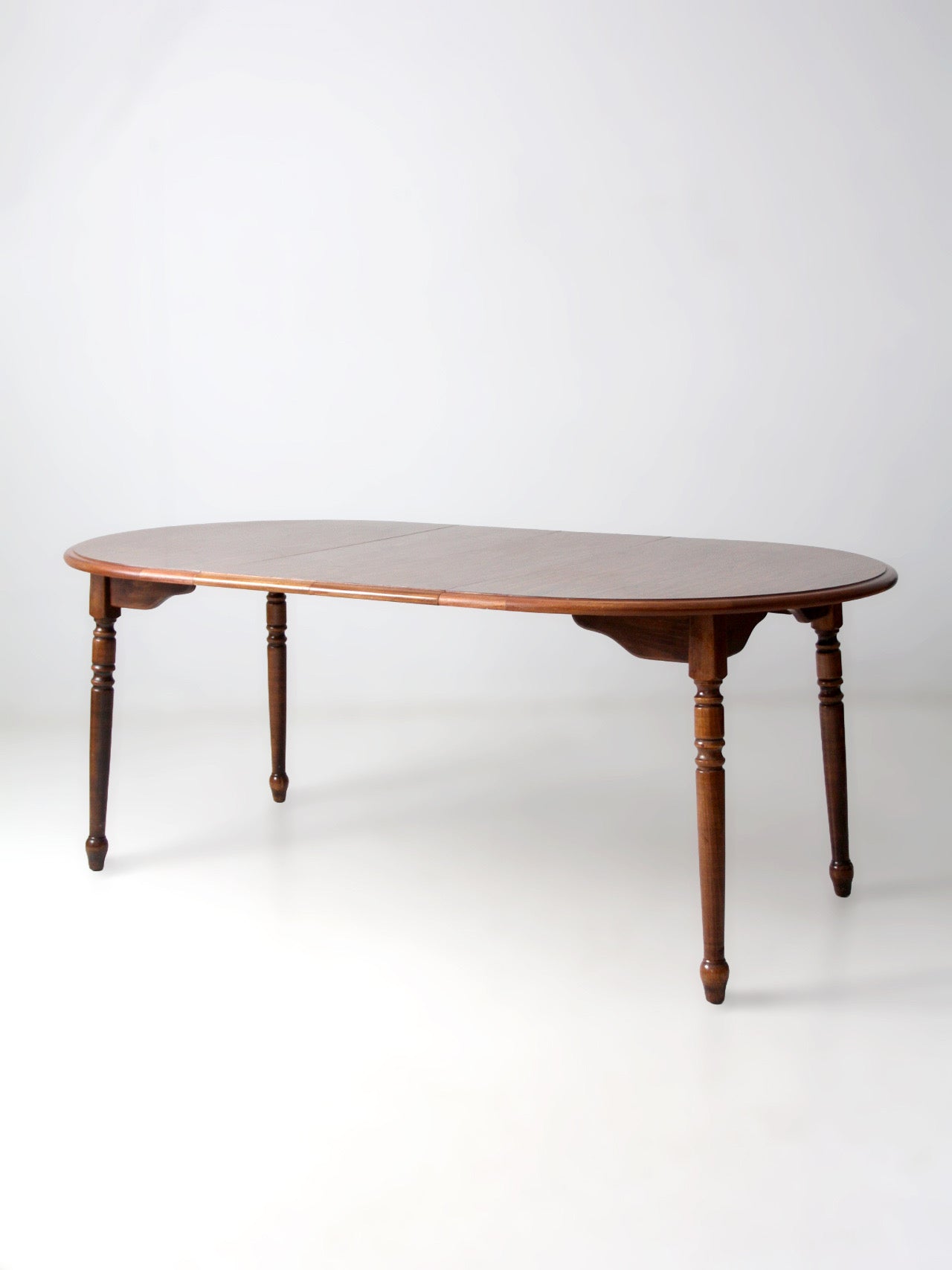 mid-century Colonial Revival extendable dining table