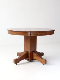 antique Arts & Crafts oak pedestal table
