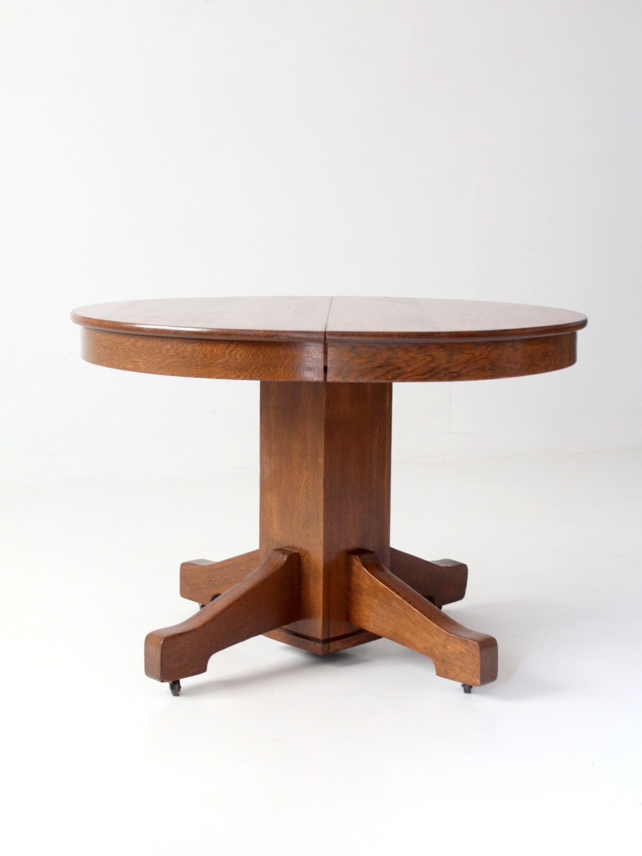 antique Arts & Crafts oak pedestal table