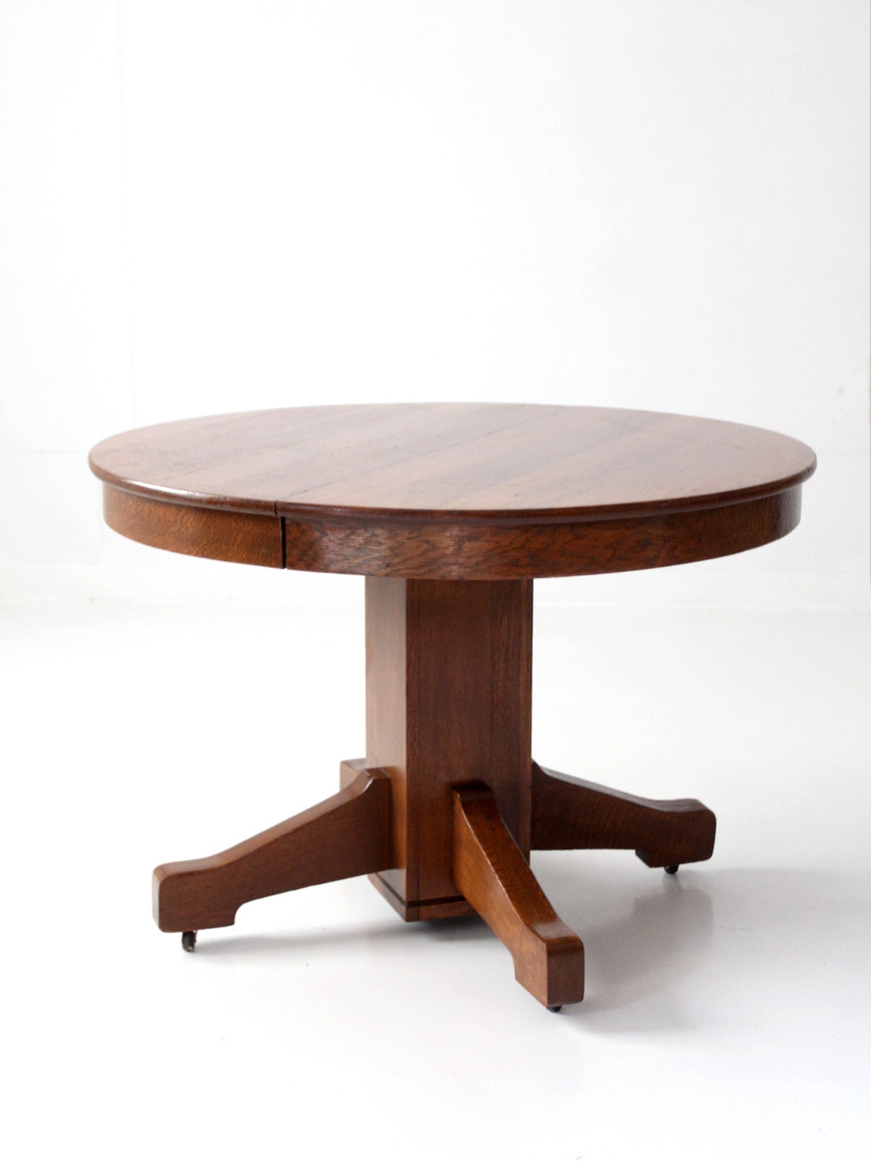 antique Arts & Crafts oak pedestal table