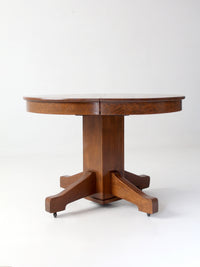 antique Arts & Crafts oak pedestal table