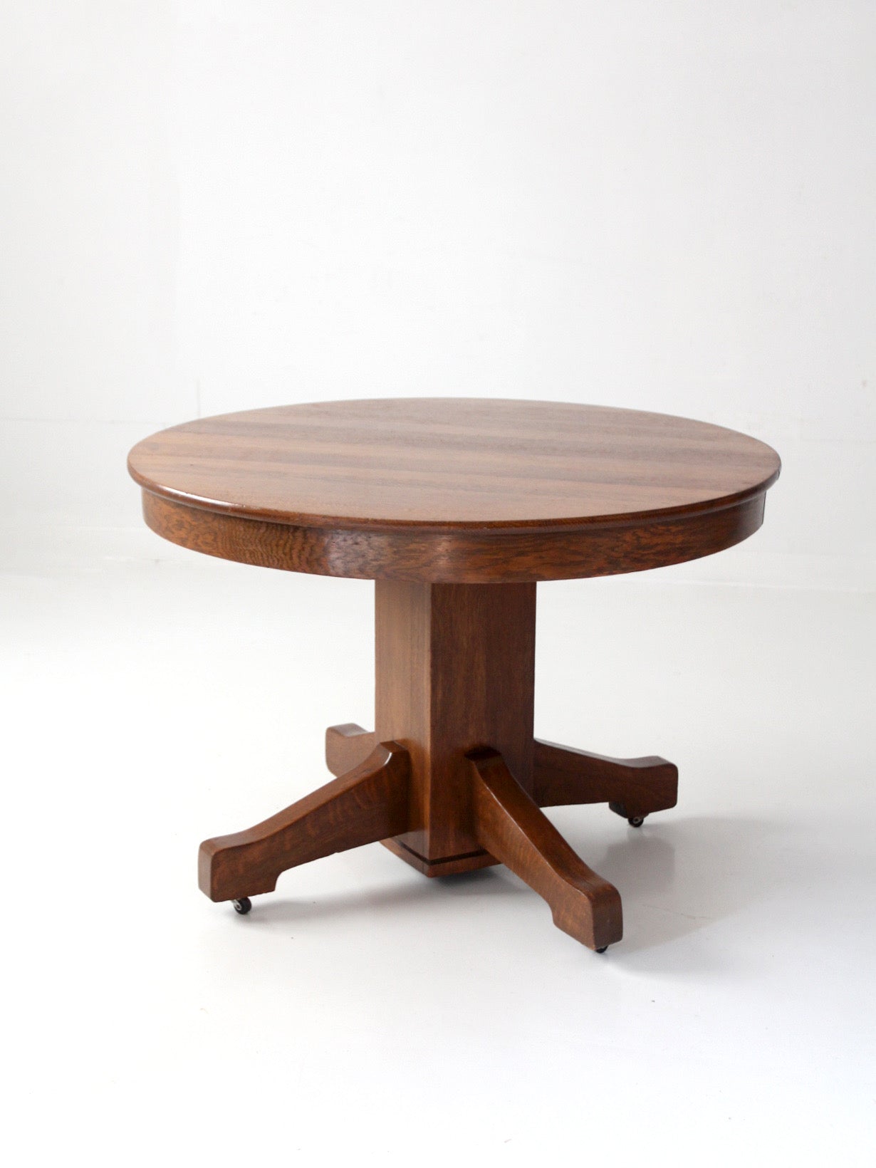 antique Arts & Crafts oak pedestal table