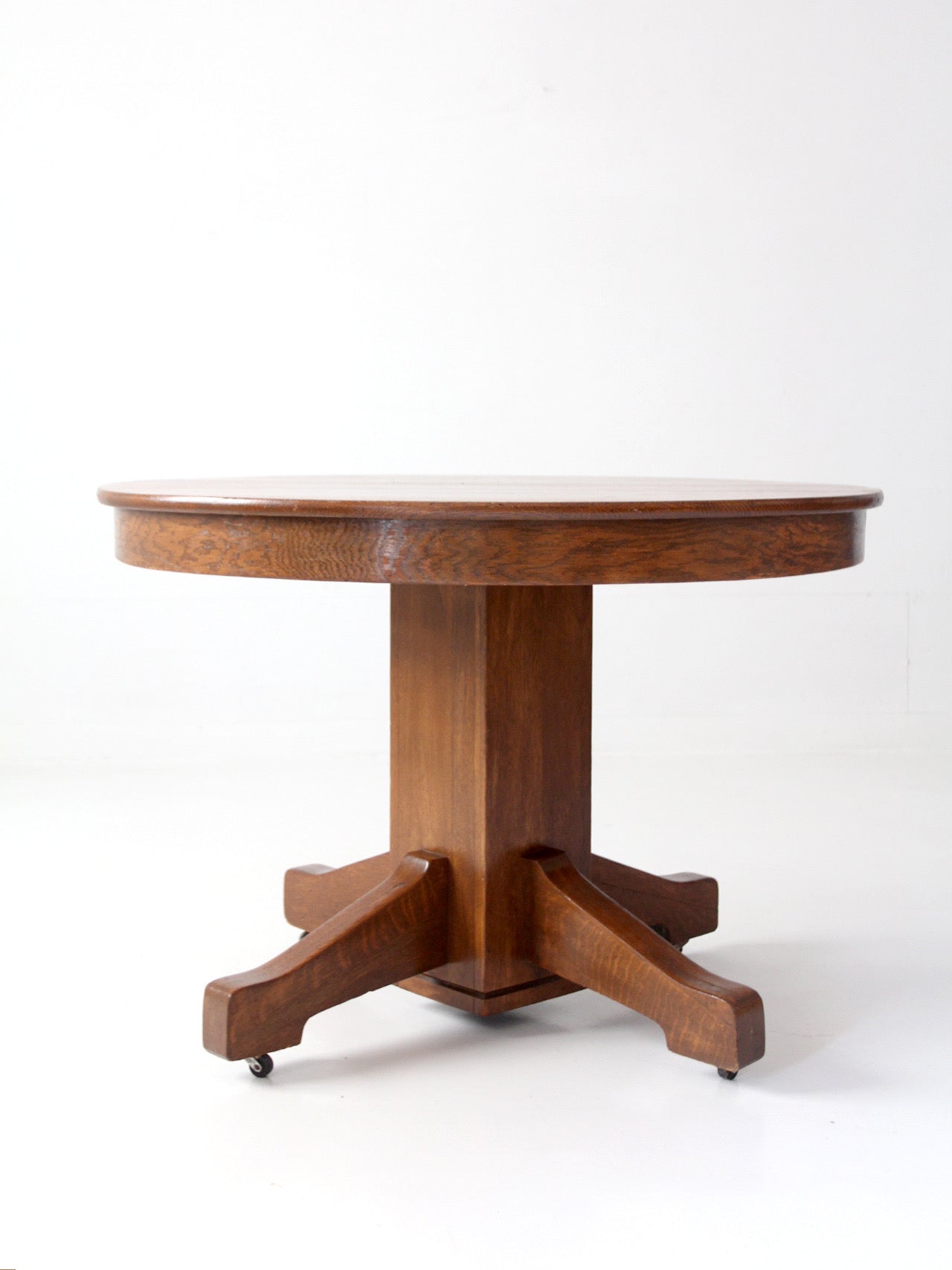antique Arts & Crafts oak pedestal table