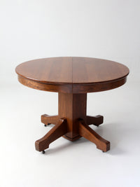 antique Arts & Crafts oak pedestal table