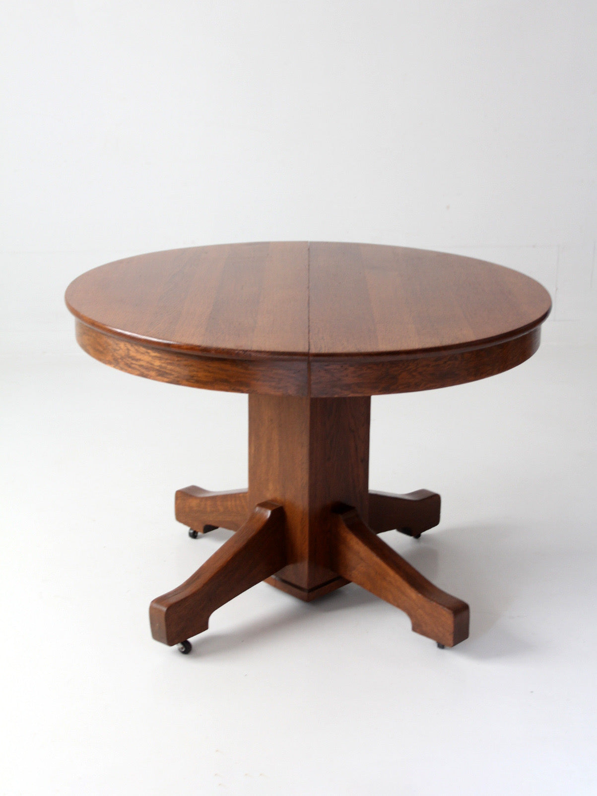 antique Arts & Crafts oak pedestal table