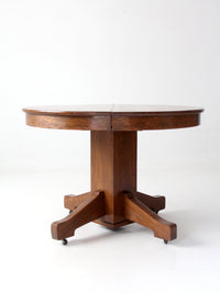 antique Arts & Crafts oak pedestal table