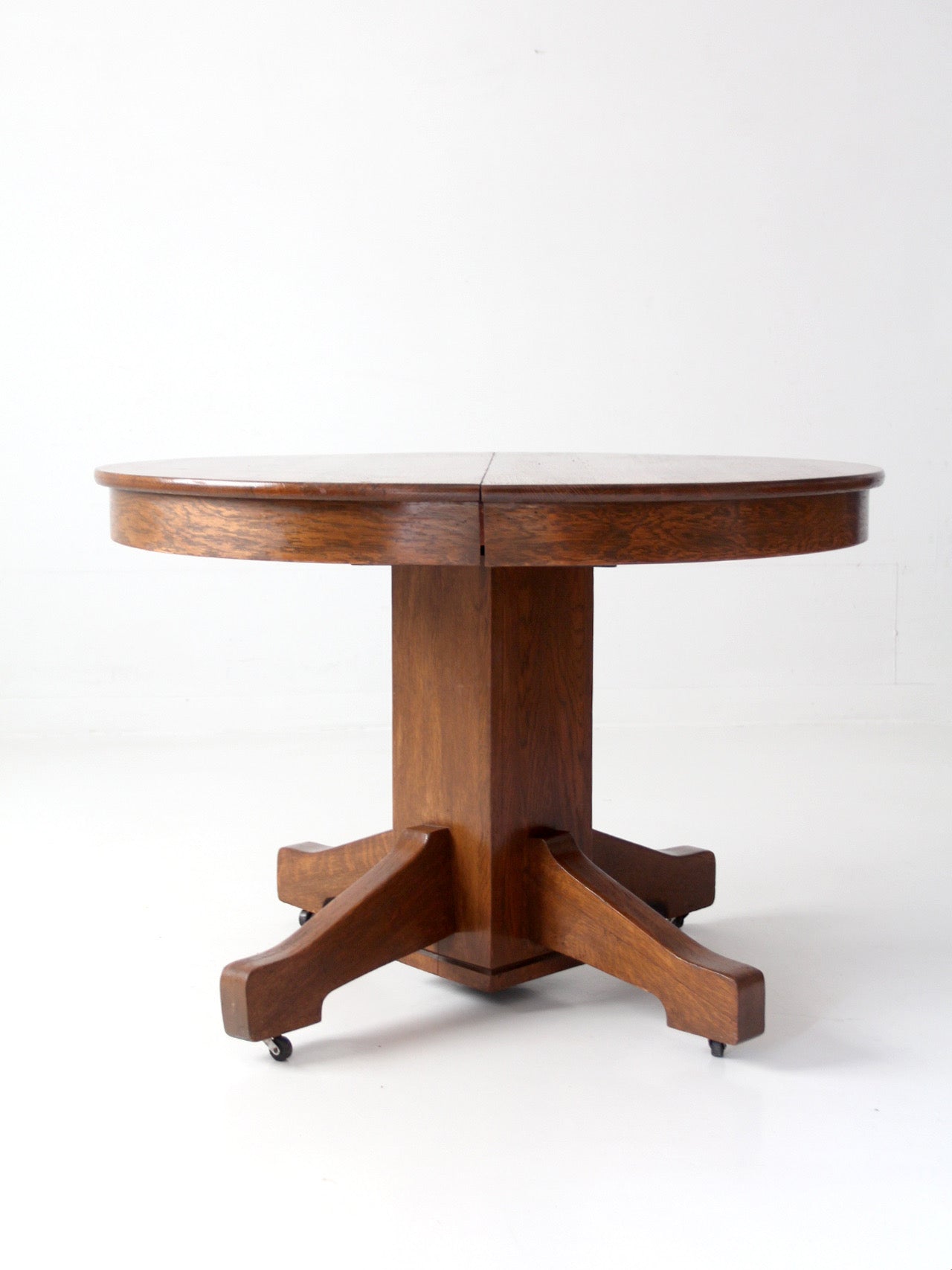 antique Arts & Crafts oak pedestal table