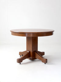 antique Arts & Crafts oak pedestal table