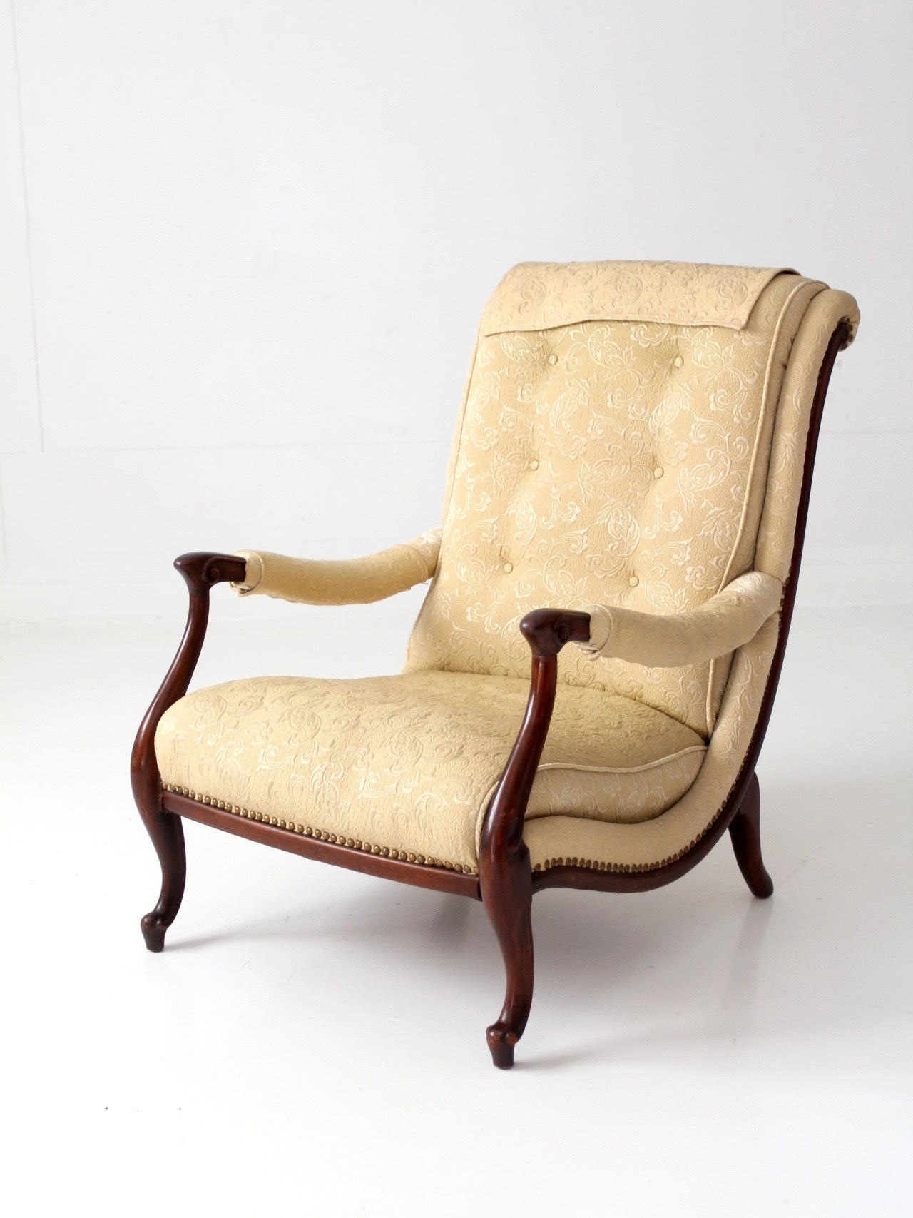 vintage French Provincial upholstered lounge chair