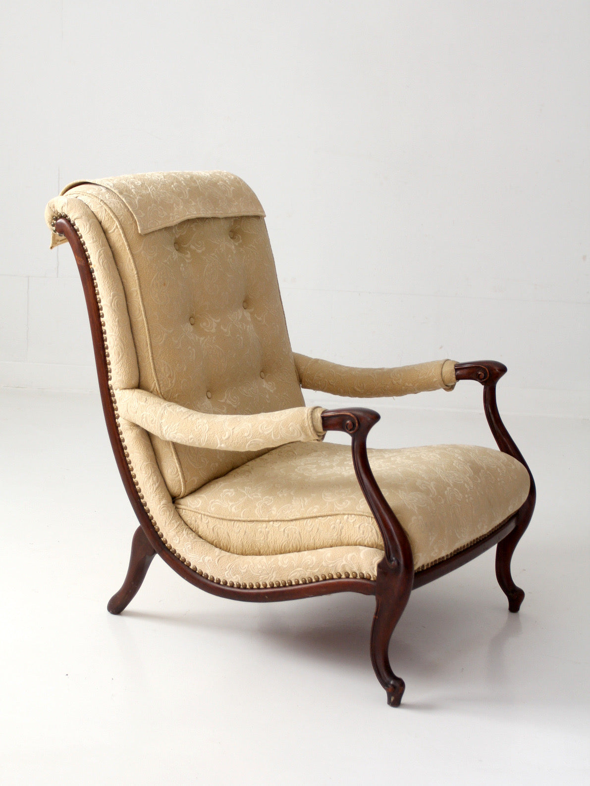 vintage French Provincial upholstered lounge chair