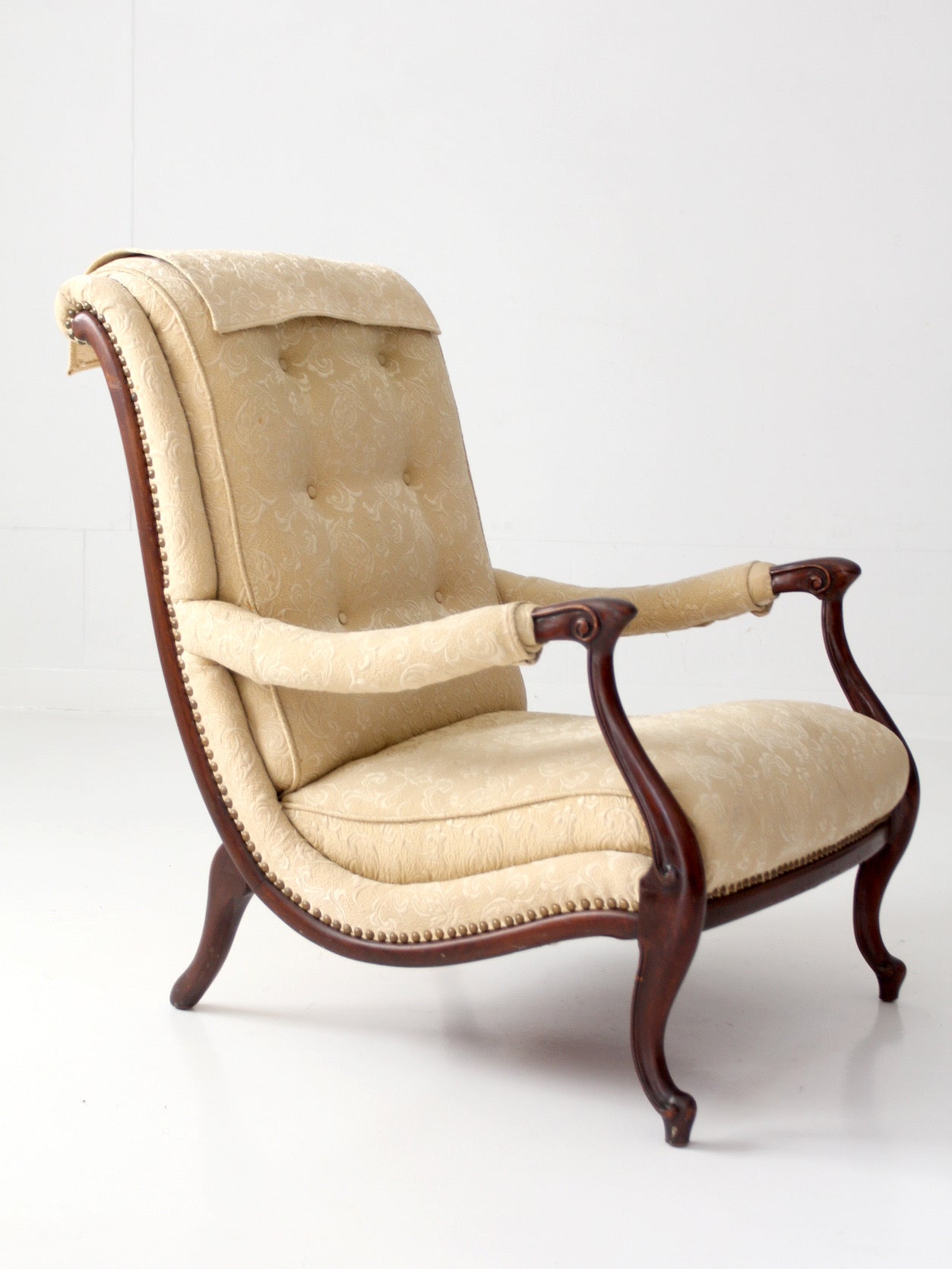 vintage French Provincial upholstered lounge chair