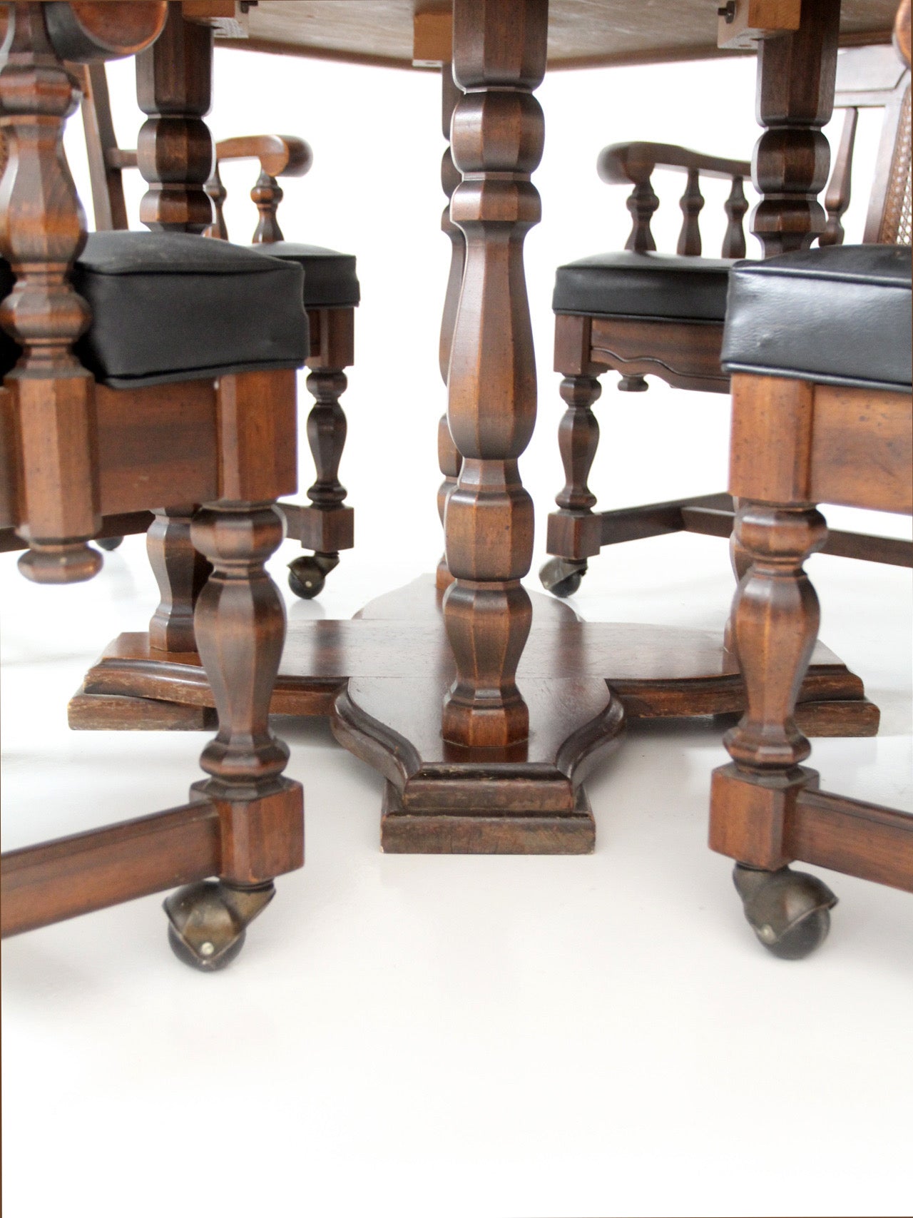 vintage 1970s Colonial Revival game table & four cane back chairs