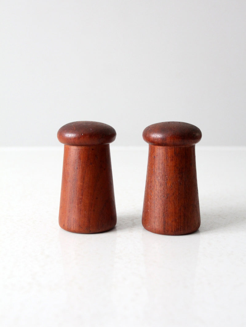 MCM wood salt & pepper shakes set