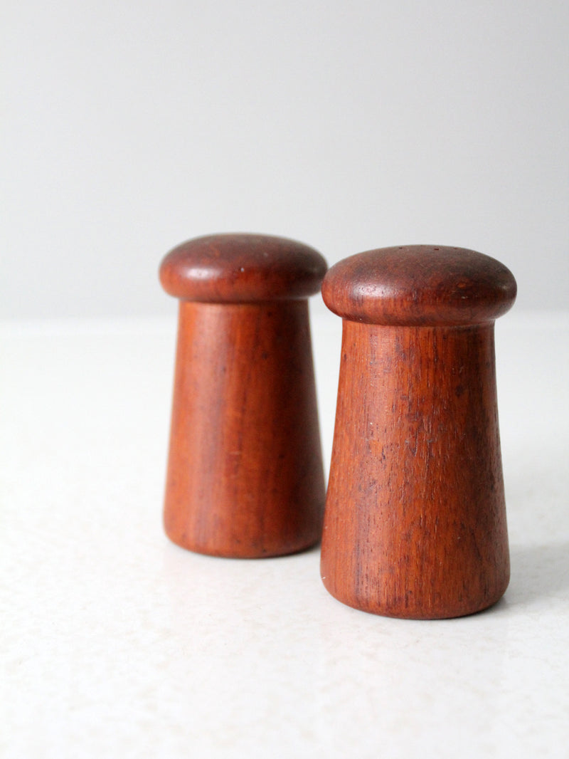 MCM wood salt & pepper shakes set