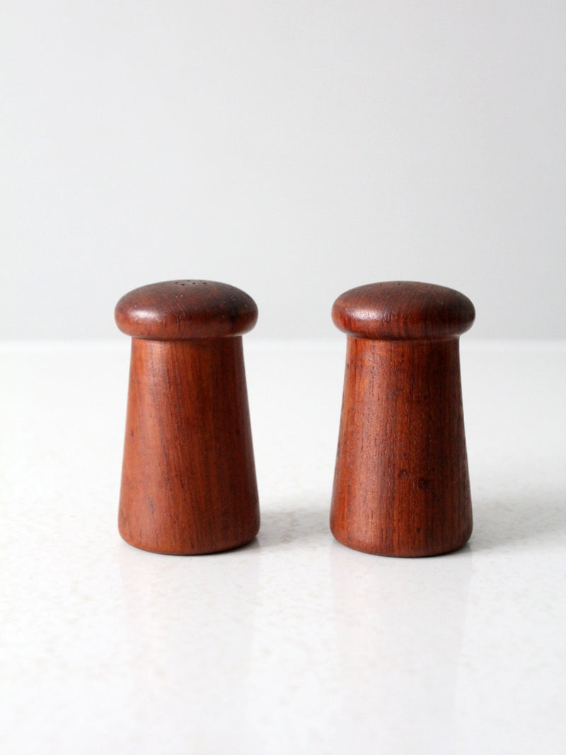 MCM wood salt & pepper shakes set