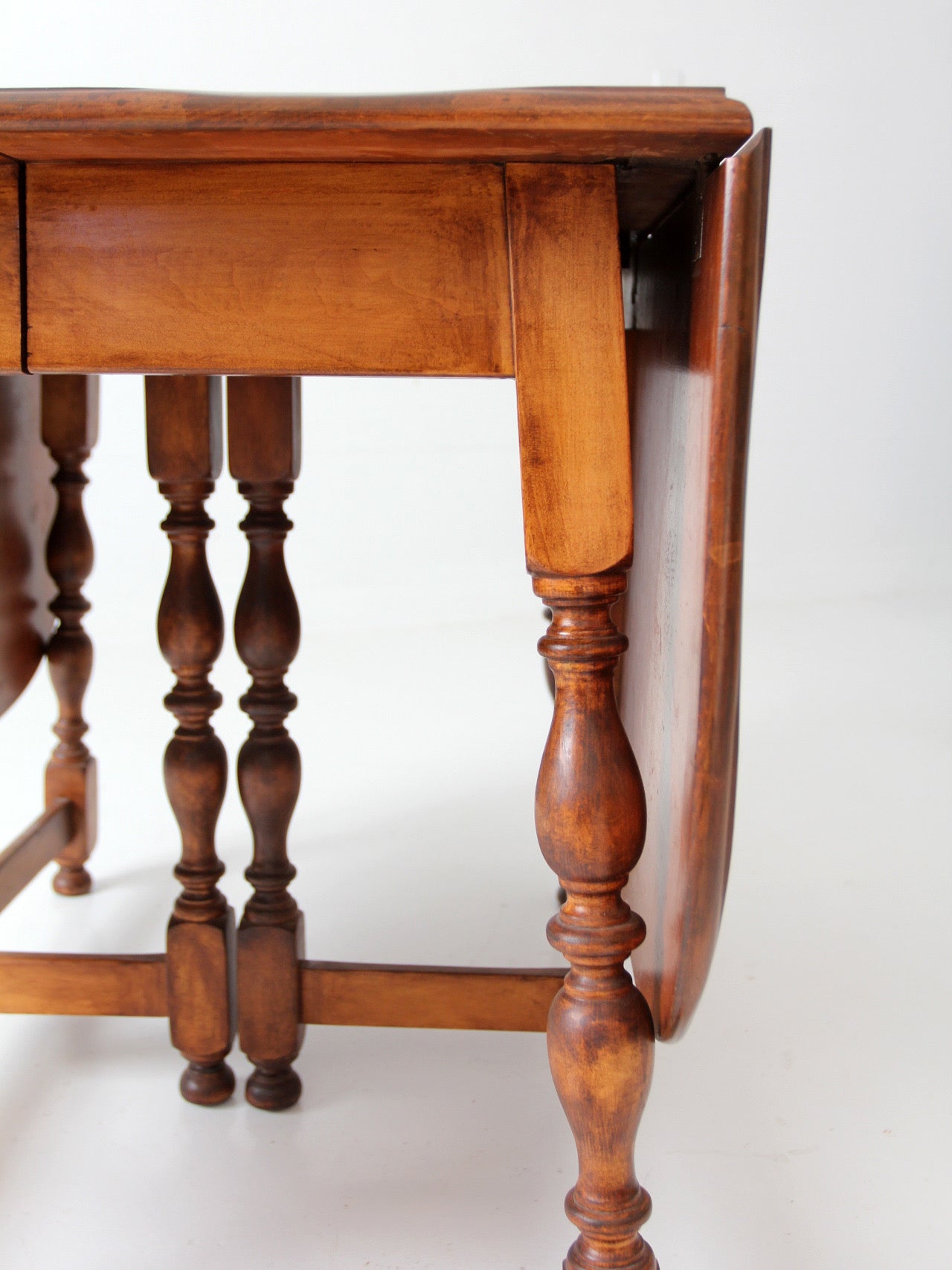 1940s American Chair Co drop leaf gateleg dining table