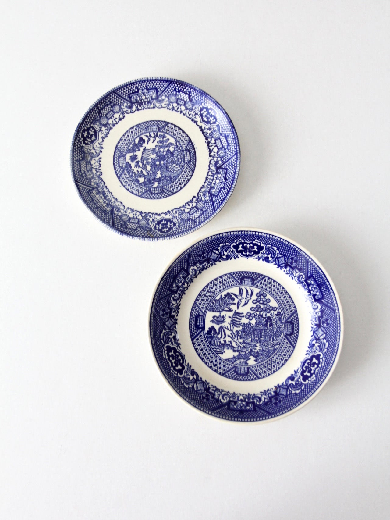 vintage Royal China Ohio blue willow plate pair – 86 Vintage