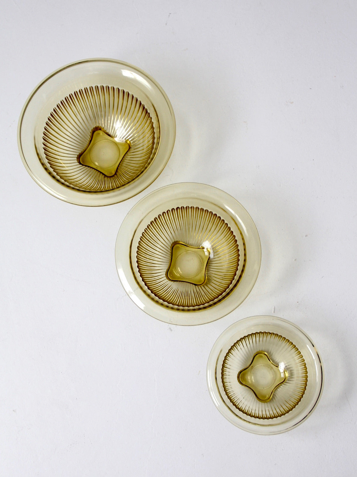 vintage yellow Depression glass mixing bowls | set of 3