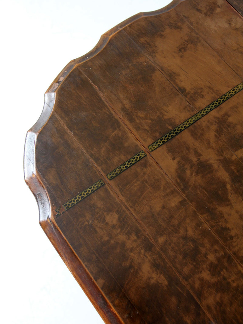 antique accent table with scalloped top
