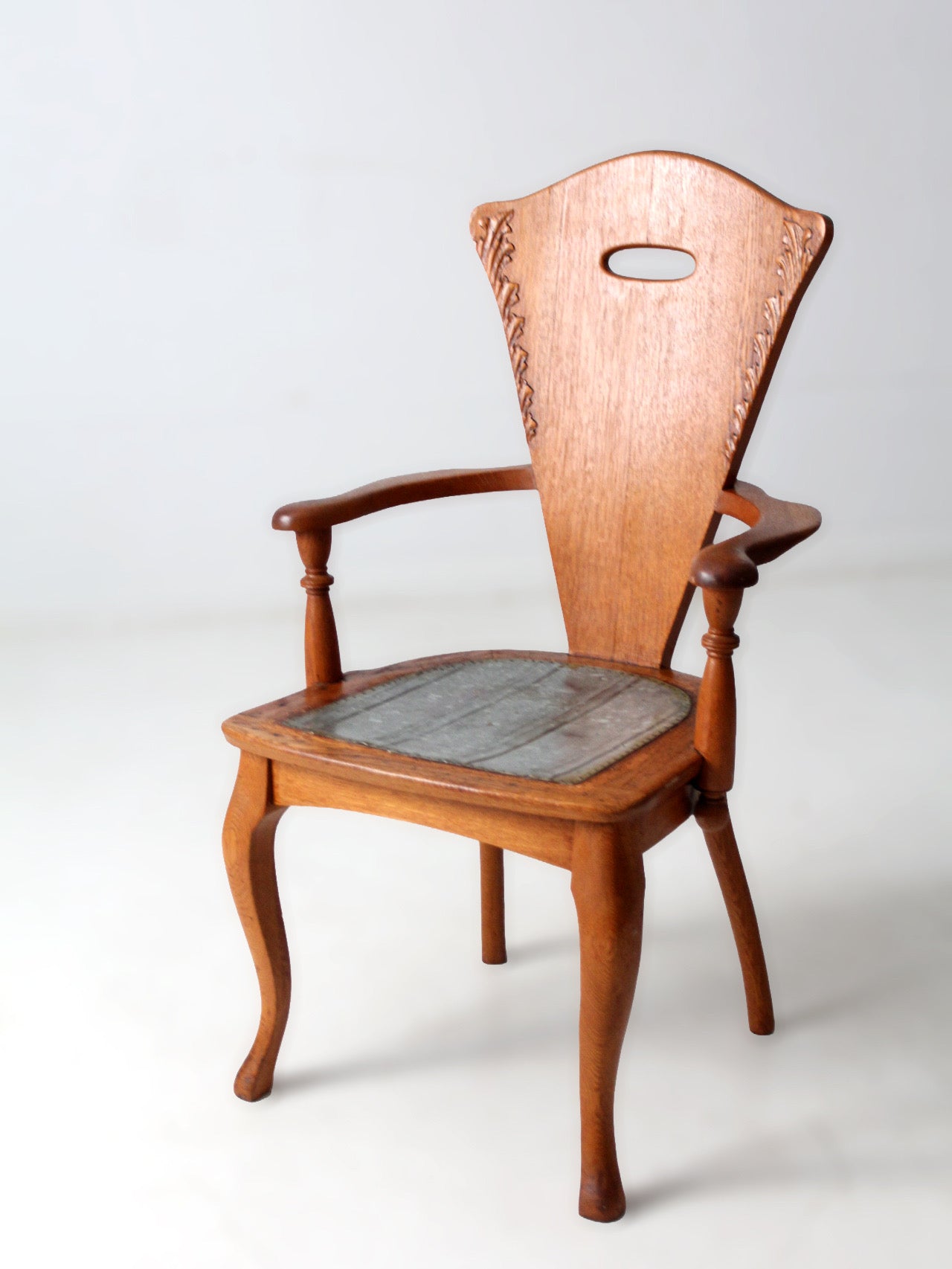 A curated collection of antique and vintage decor and apparel A curated collection of antique and vintage decor and apparel