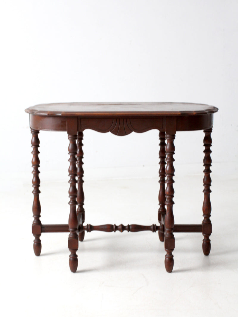 antique accent table with scalloped top