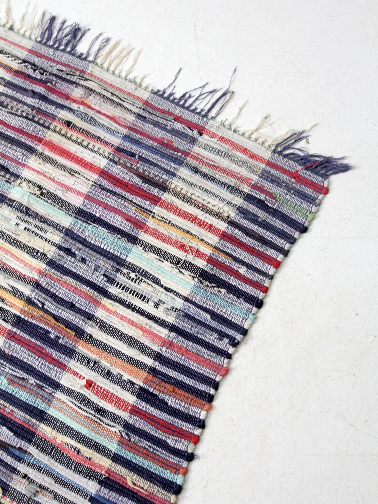 vintage American hand-loomed rag rug 48 x 79