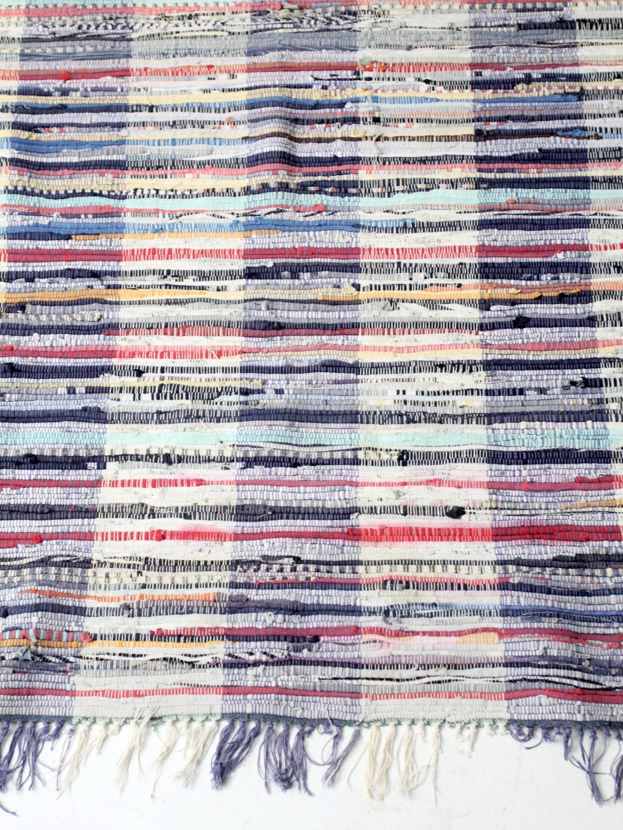 vintage American hand-loomed rag rug 48 x 79