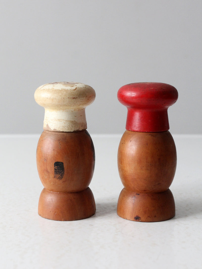 mid-century Japanese salt & pepper shakers pair