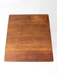 antique American country drop leaf table