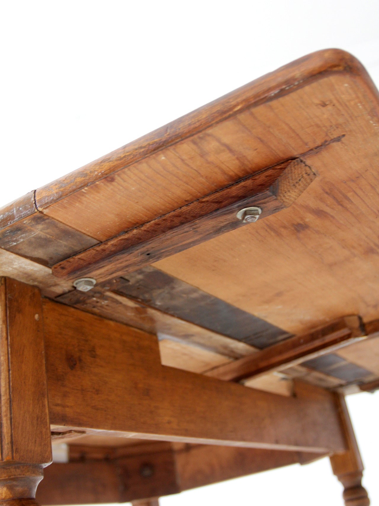 antique American country drop leaf table