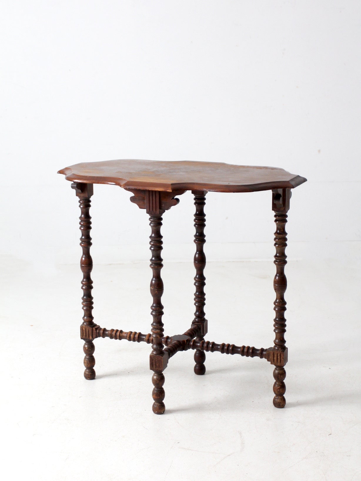 Antique Early 20th Century Side Table with Scalloped Top