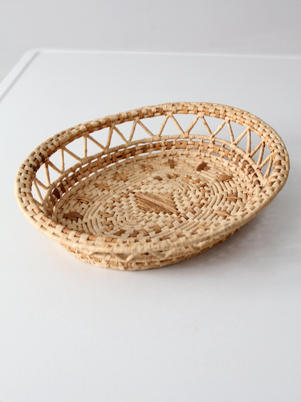 vintage woven raffia basket tray