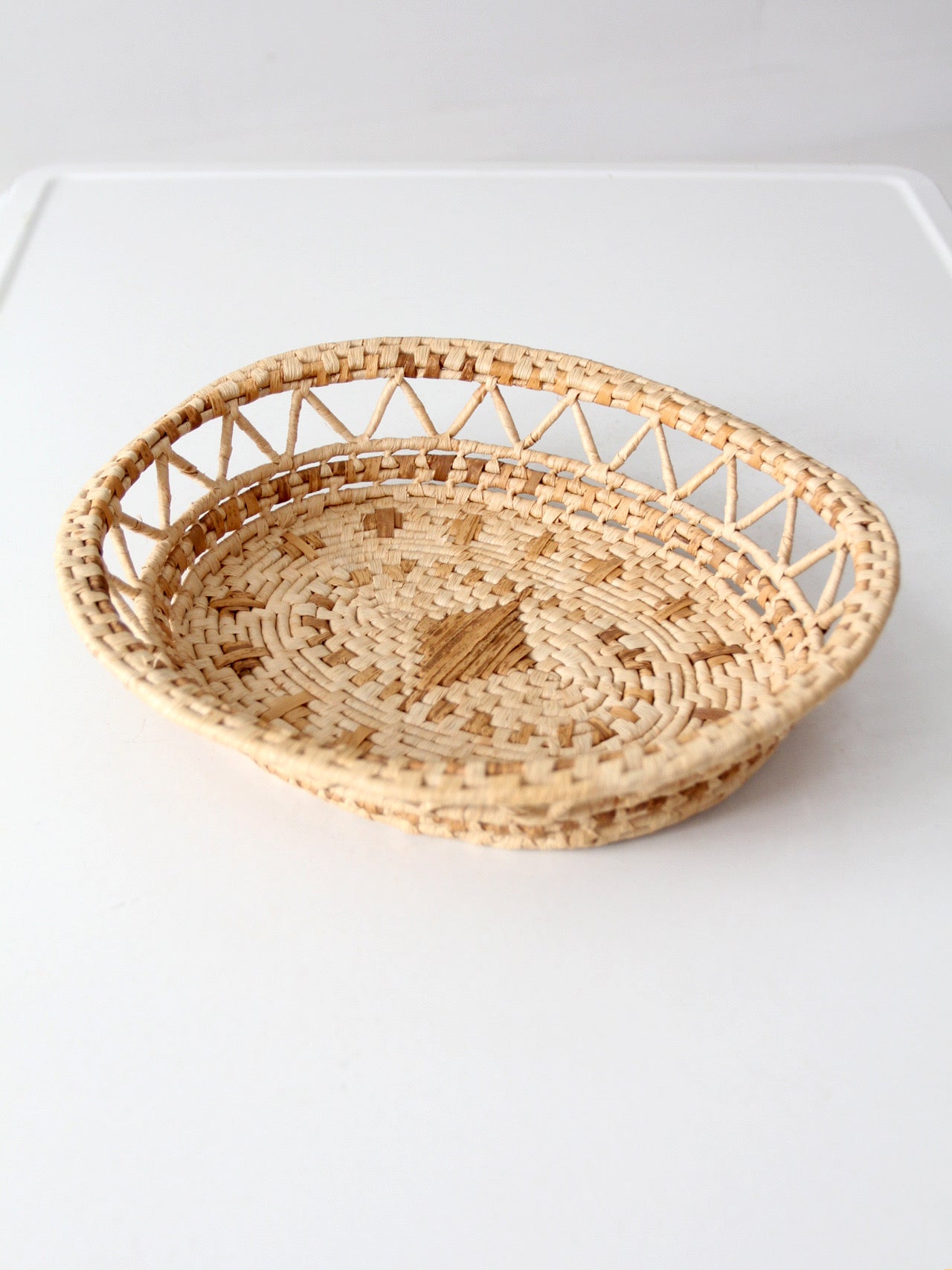 vintage woven raffia basket tray