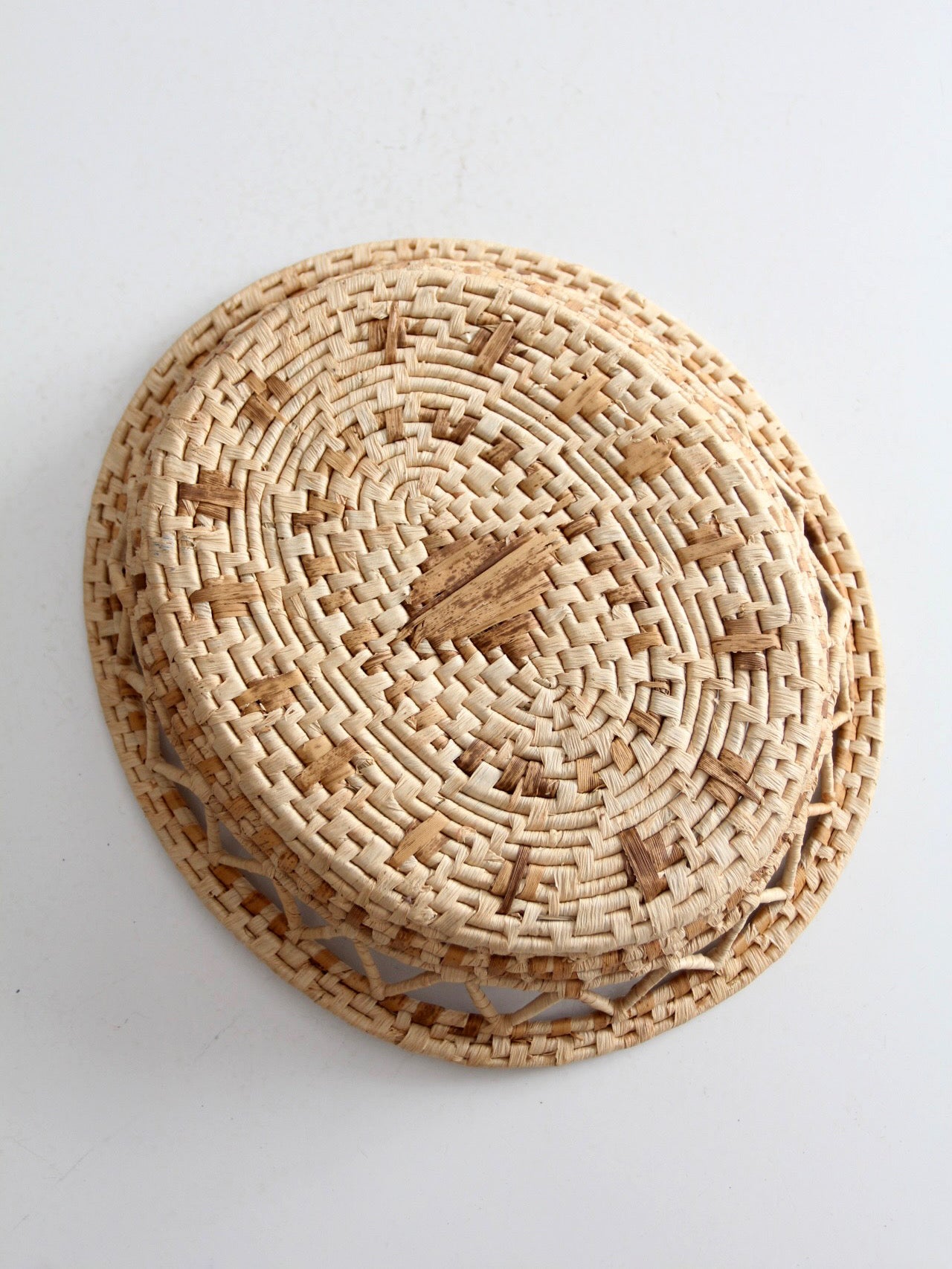 vintage woven raffia basket tray