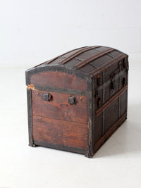 antique barrel top steamer trunk