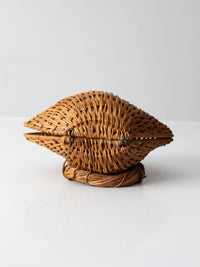 vintage wicker clam shell basket with lid
