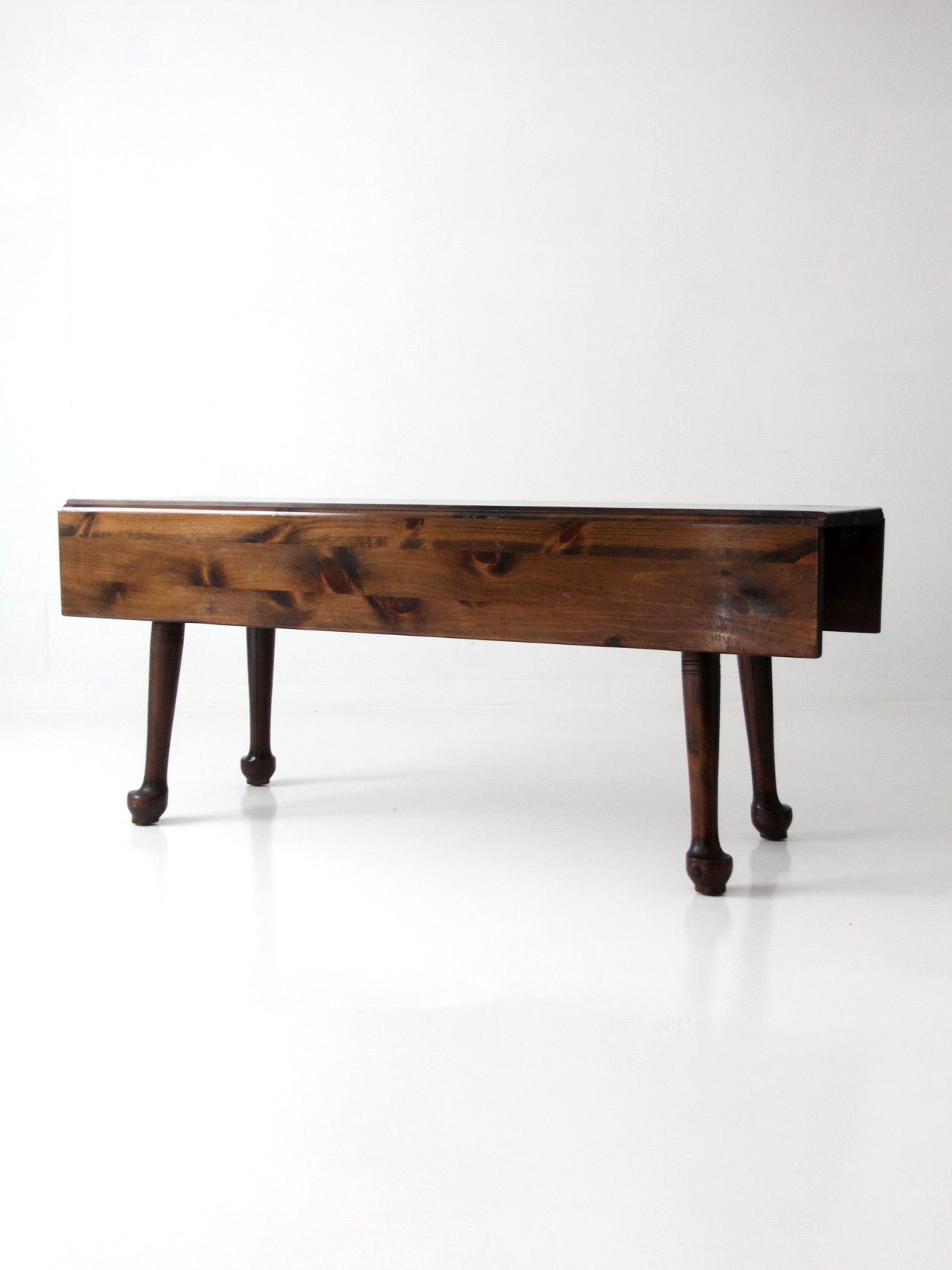 early American style drop leaf dining table