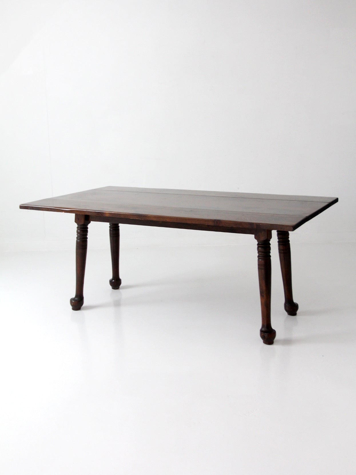 early American style drop leaf dining table