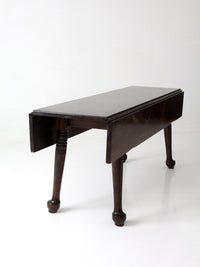 early American style drop leaf dining table