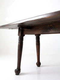 early American style drop leaf dining table