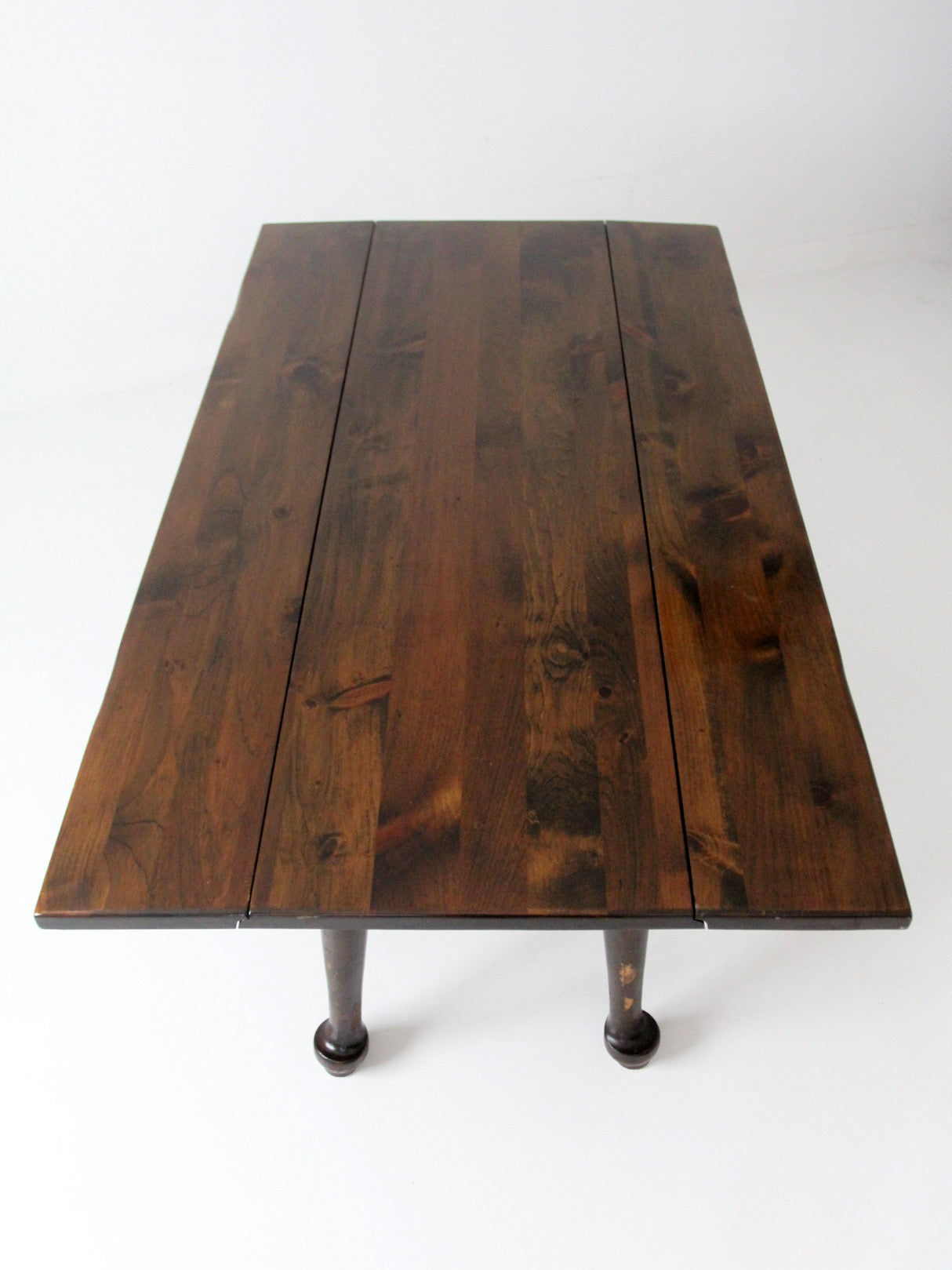early American style drop leaf dining table