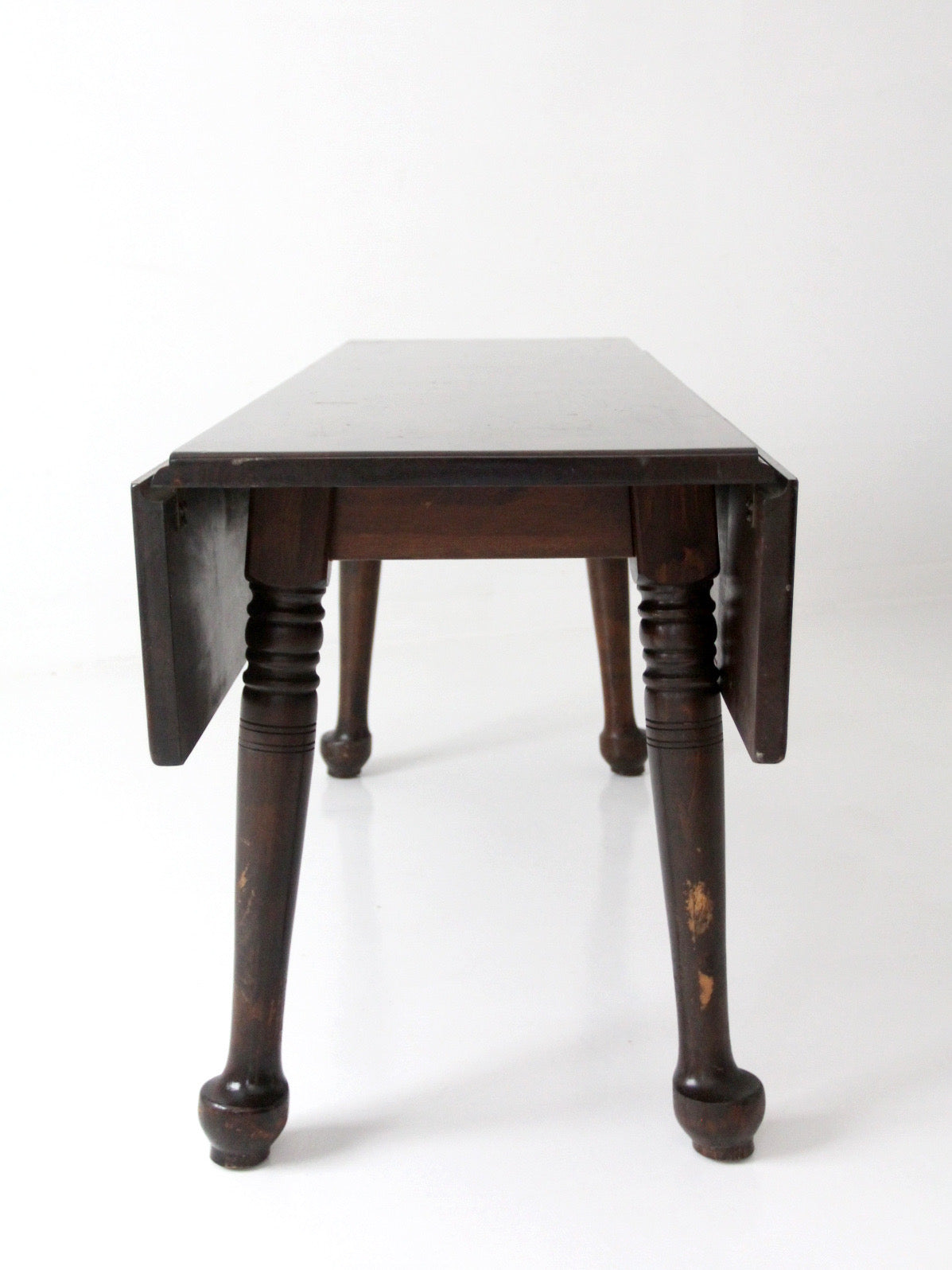 early American style drop leaf dining table