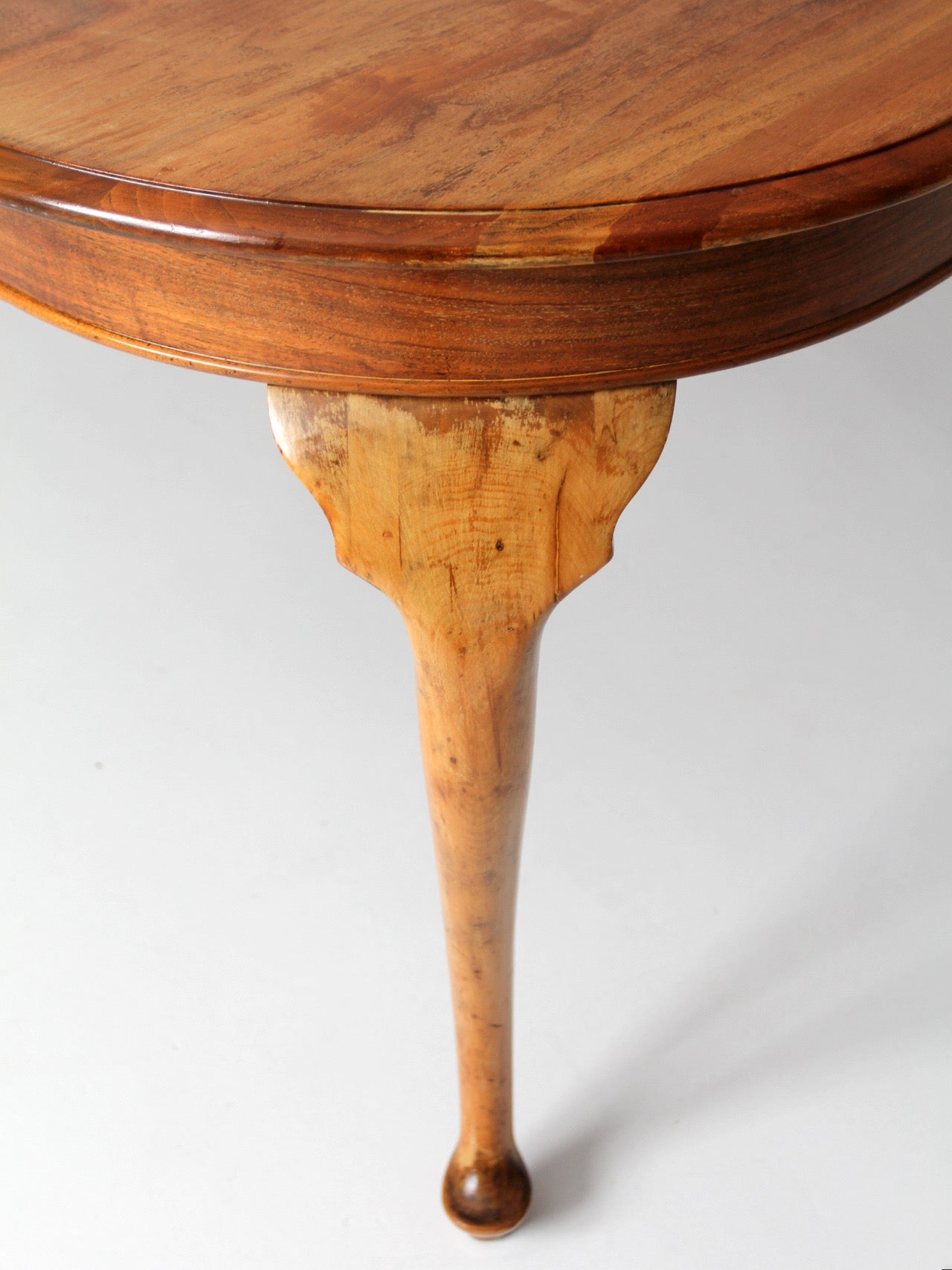 antique Queen Anne revival extension dining table