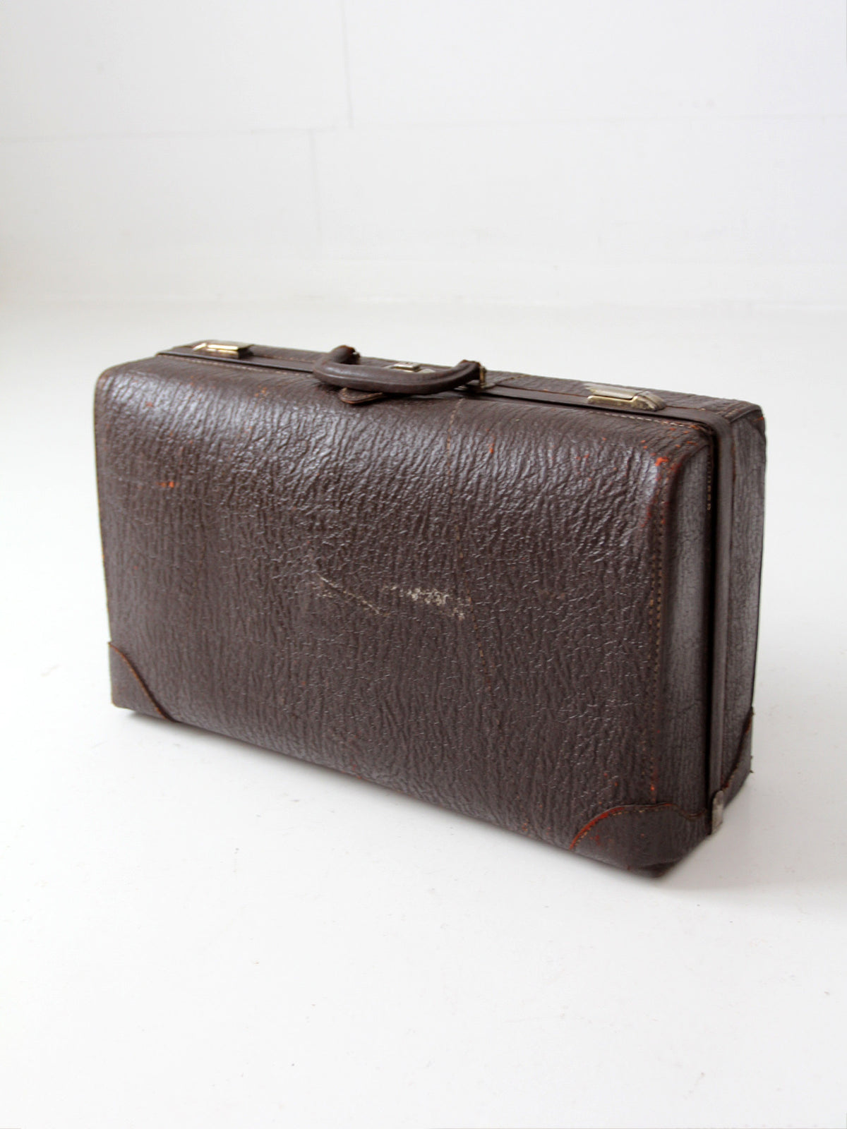 vintage 1940s brown leather travel suitcase