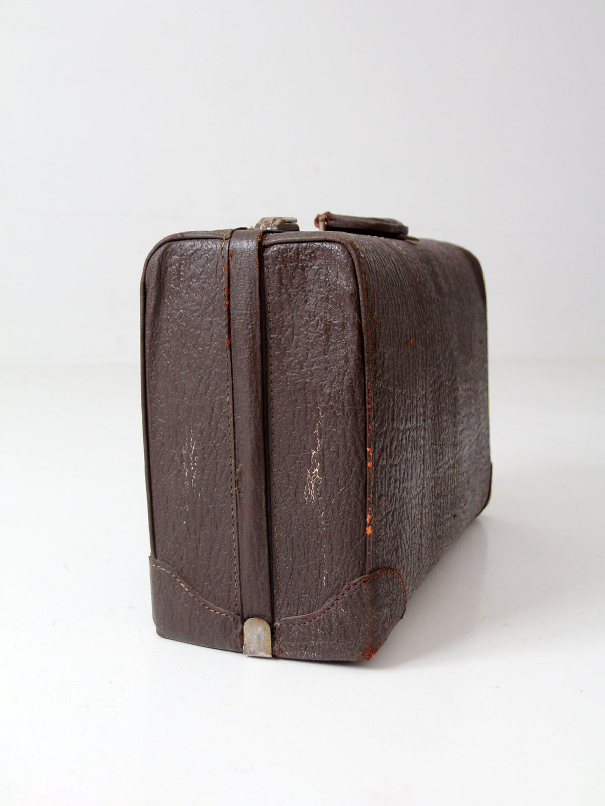 vintage 1940s brown leather travel suitcase