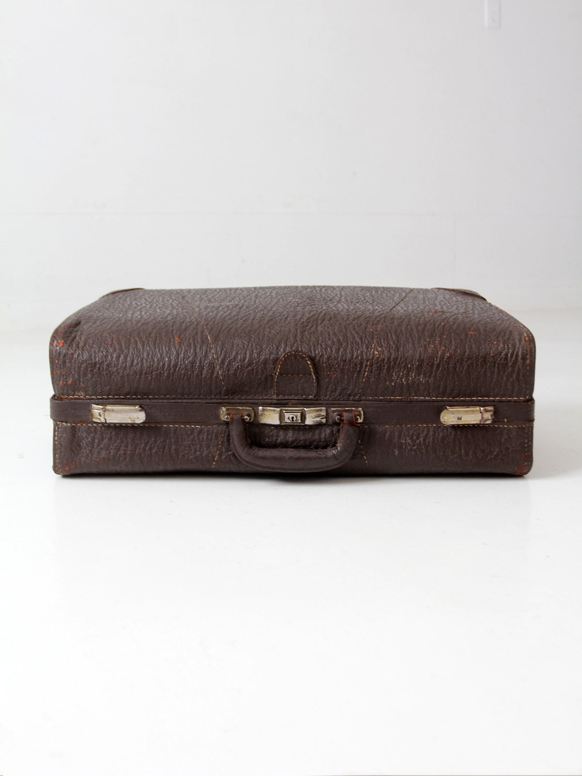 vintage 1940s brown leather travel suitcase